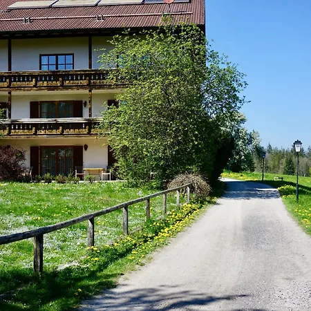 Landgasthof Zum Eibenwald 3*